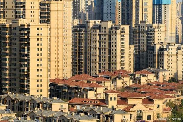 2025新澳门天天开奖记录图片及价格表和凶宅竞拍14轮后成交与杭州一凶宅竞拍14轮后成交