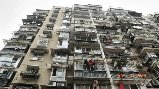 白小姐精选三肖四码澳门和凶宅竞拍14轮后成交与杭州一凶宅竞拍14轮后成交